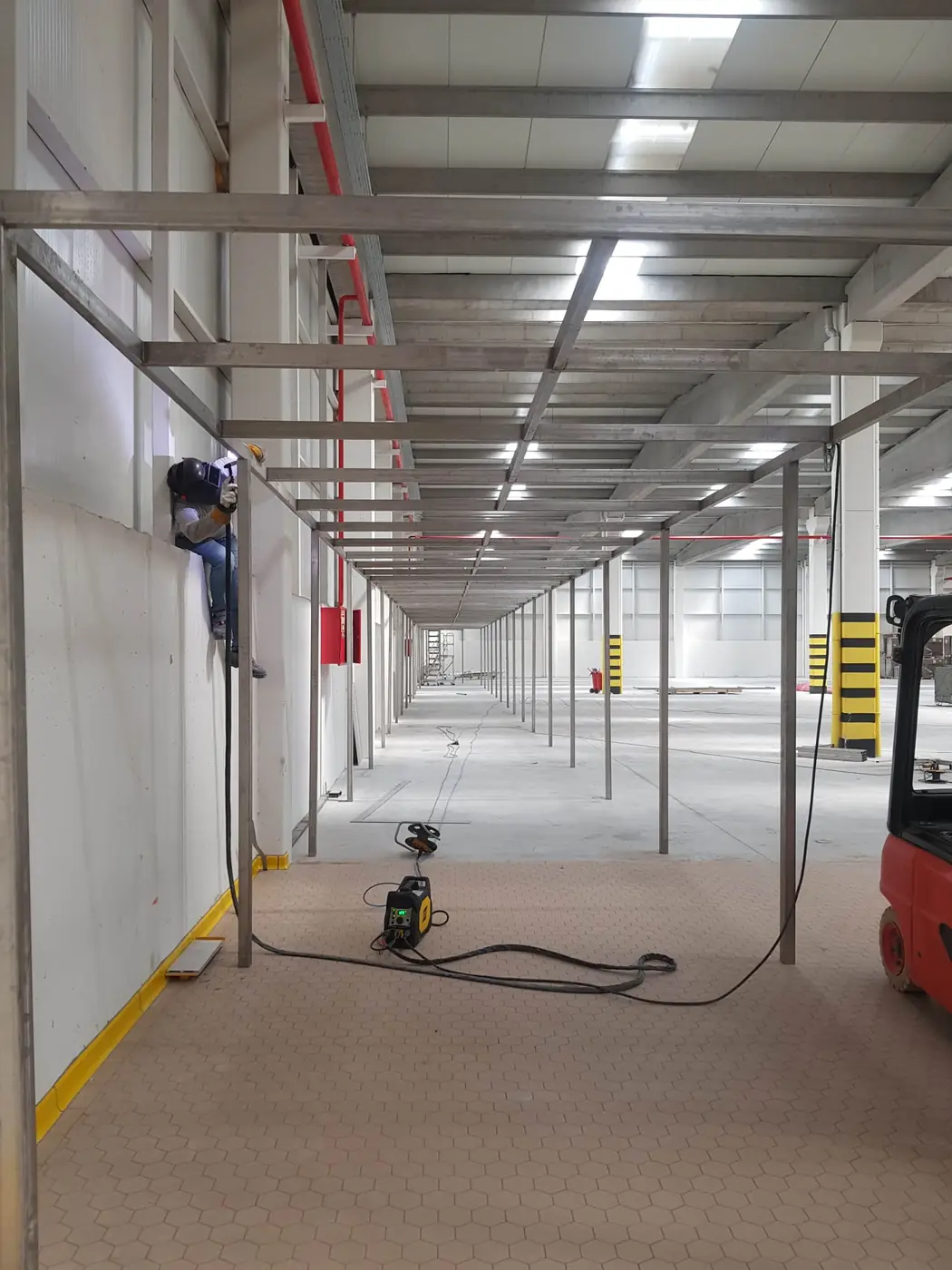 Paslanmaz çelik fabrikasyon çalışması